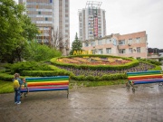В Анапе установили яркие и необычные скамейки!