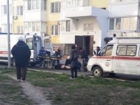 В Анапе женщина упала с балкона