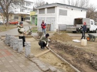 В Анапском районе обновляют дорожное и тротуарное покрытие