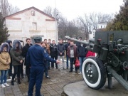 Студенты познакомились с казарменным бытом